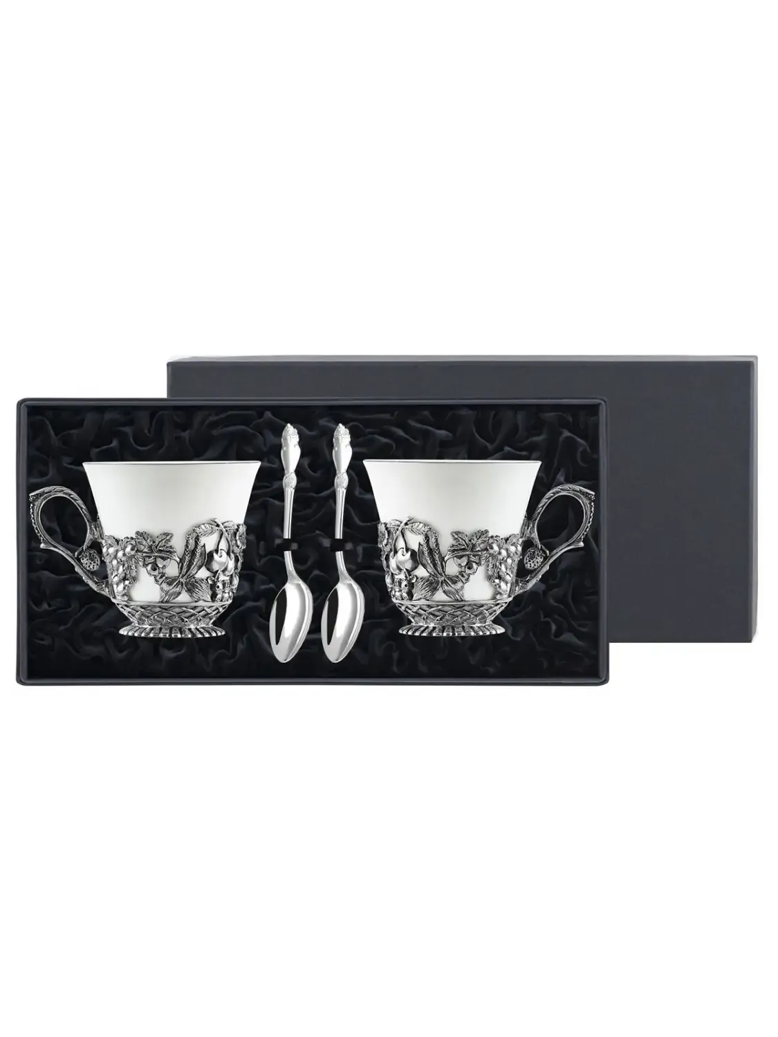 Набор чайных чашек "Натюрморт":посеребренный с чернением